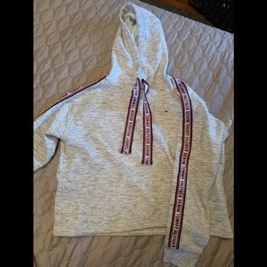 Tommy Hilfiger Cropped Hoodie